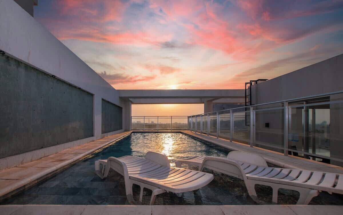 Indendørs pool