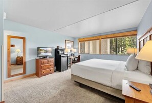 4 habitaciones, tabla de planchar con plancha, wifi y ropa de cama 