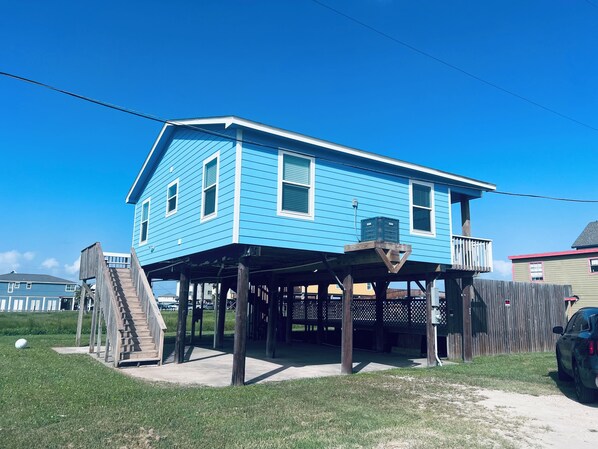 Exterior -     Flip Flop – Relax, Unwind & Make Beach Memories 2-bedroom (surfside)