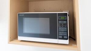 Ảnh chưa phân loại, 2 trong số 18 ảnh, nút