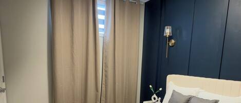 1 bedroom, desk, free WiFi, bed sheets