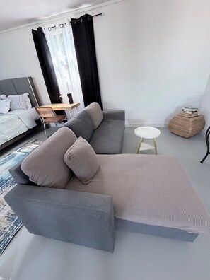 Living area - Your Cozy Private Studio by the Beach (Ormond Beach)