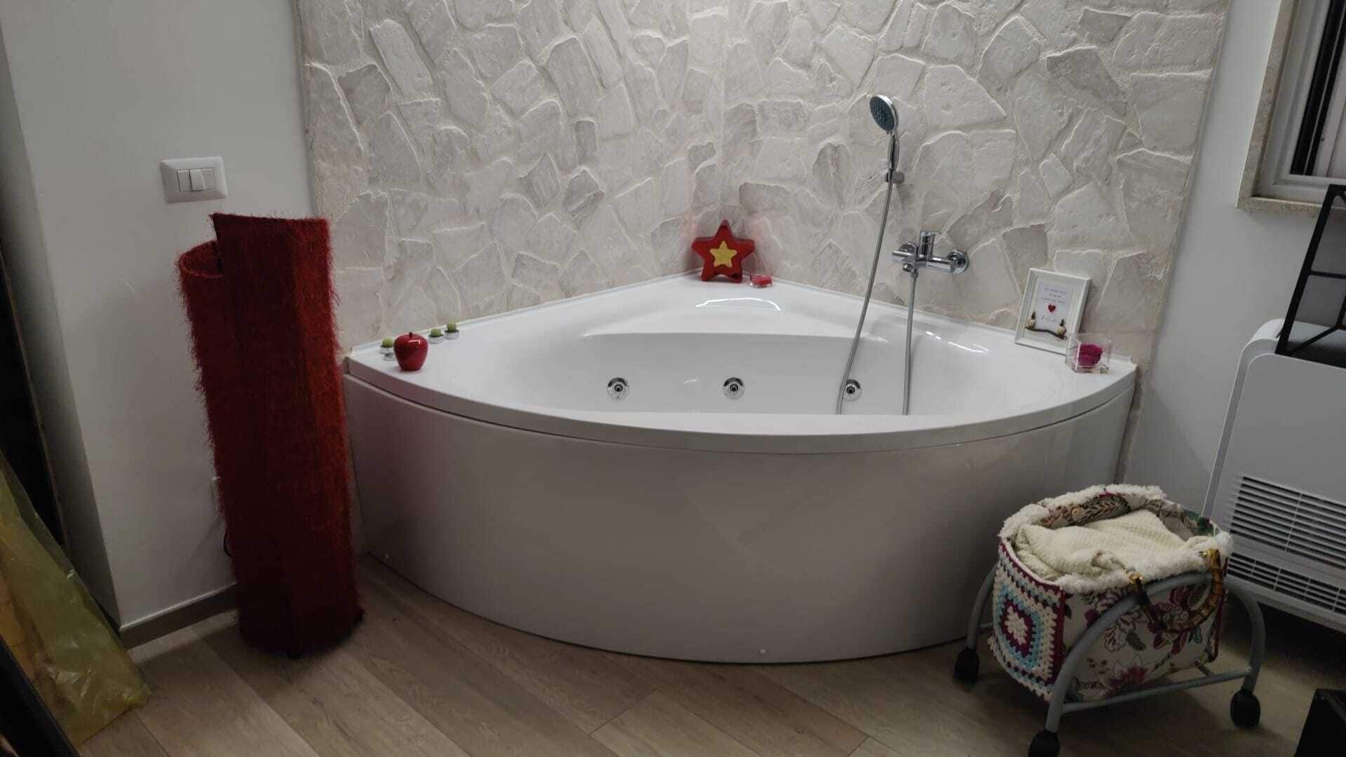 Whirlpool, Haartrockner, Bidet, Handtücher