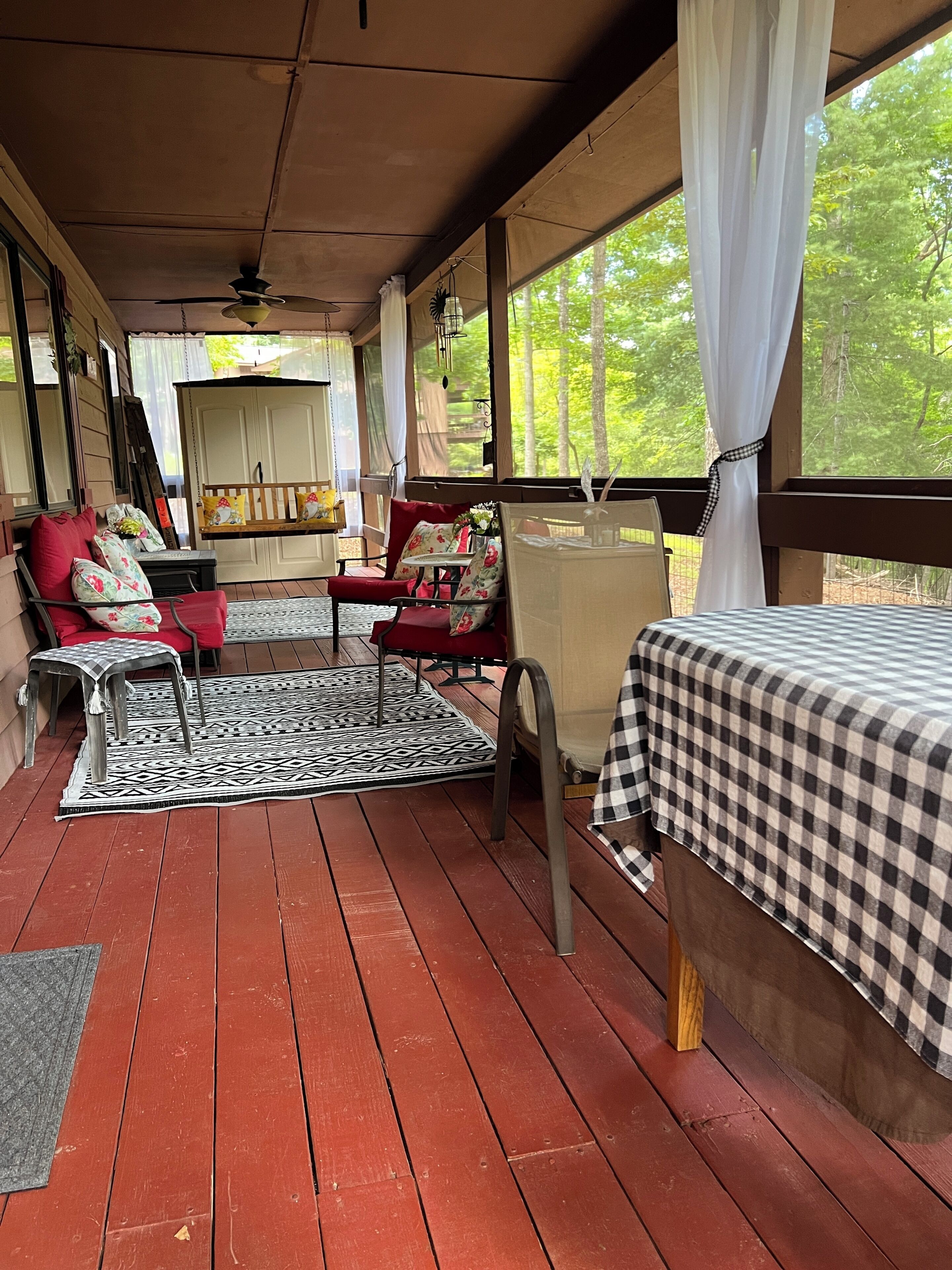 Screened in porch
