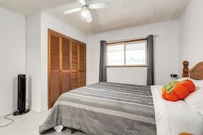 4 bedrooms, WiFi, bed sheets