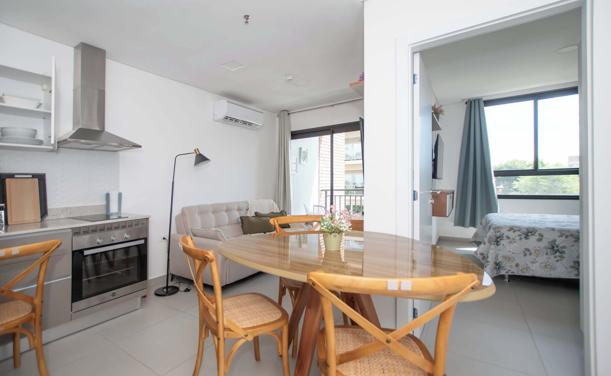 Apartamento, balcón, vistas a la ciudad | Interior