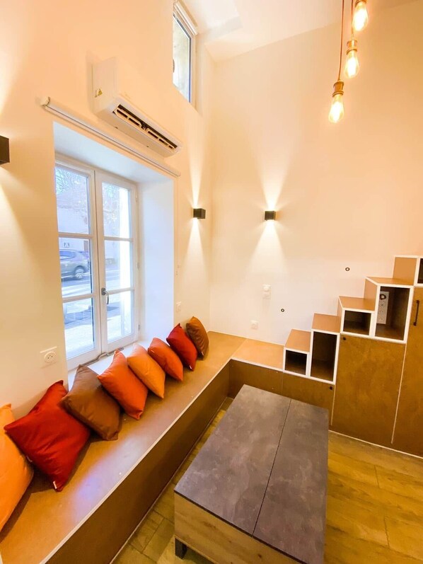 Interior - Cozy Central Air-Conditioned Studio (Manosque)