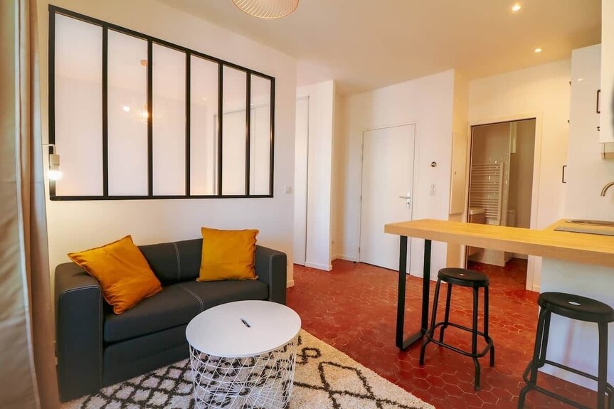 Modern & Comfortable One-bedroom Apartment With Balcony - Manosque