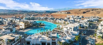 Sienna Cove | 5BR Desert Color Escape | Rooftop Deck + Resort Amenities