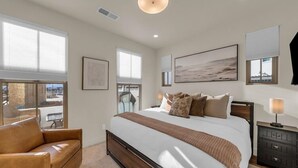 5 Schlafzimmer, Bügeleisen/Bügelbrett, Reisekinderbett, WLAN