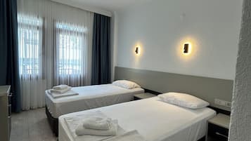 Ropa de cama de alta calidad y escritorio