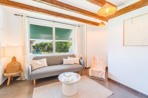 Smart TV, books - Green View Forcat - Direct Beach Access (Ciutadella de Menorca)