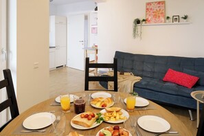 Dining - A cozy getaway with a breathtaking mountain view (Sankt Wolfgang)