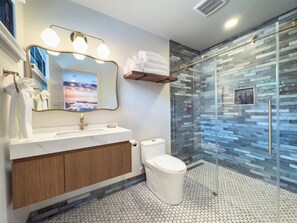 Bathroom - Club Boulders by Pinemark® Pool+Pickleball+HotTub (Bourbon)