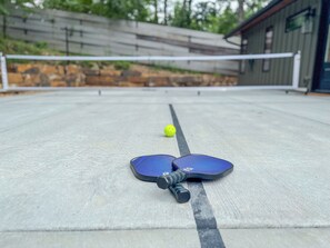 Sports court - Club Boulders by Pinemark® Pool+Pickleball+HotTub (Bourbon)