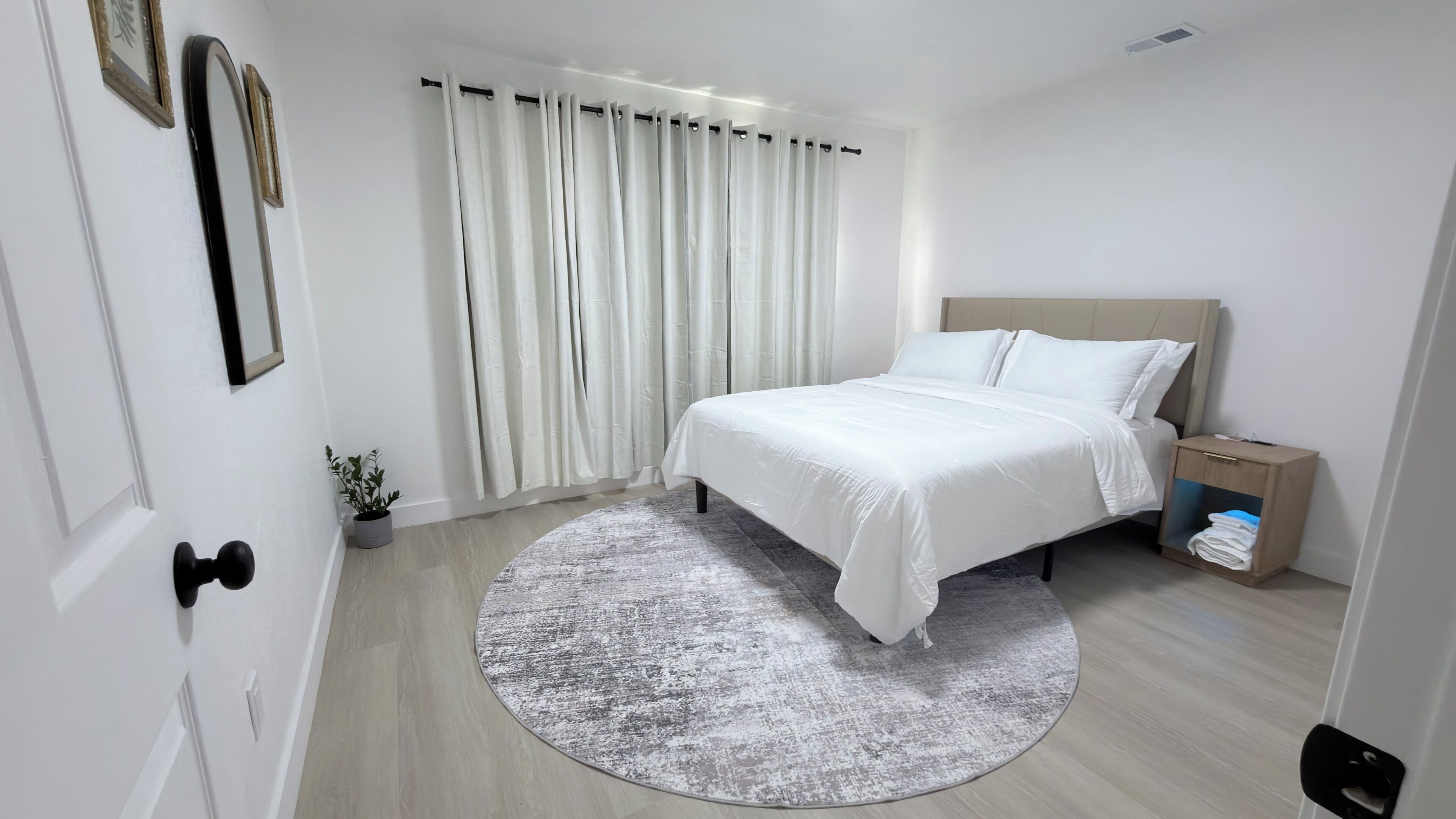 2 dormitorios, tabla de planchar con plancha, wifi y ropa de cama