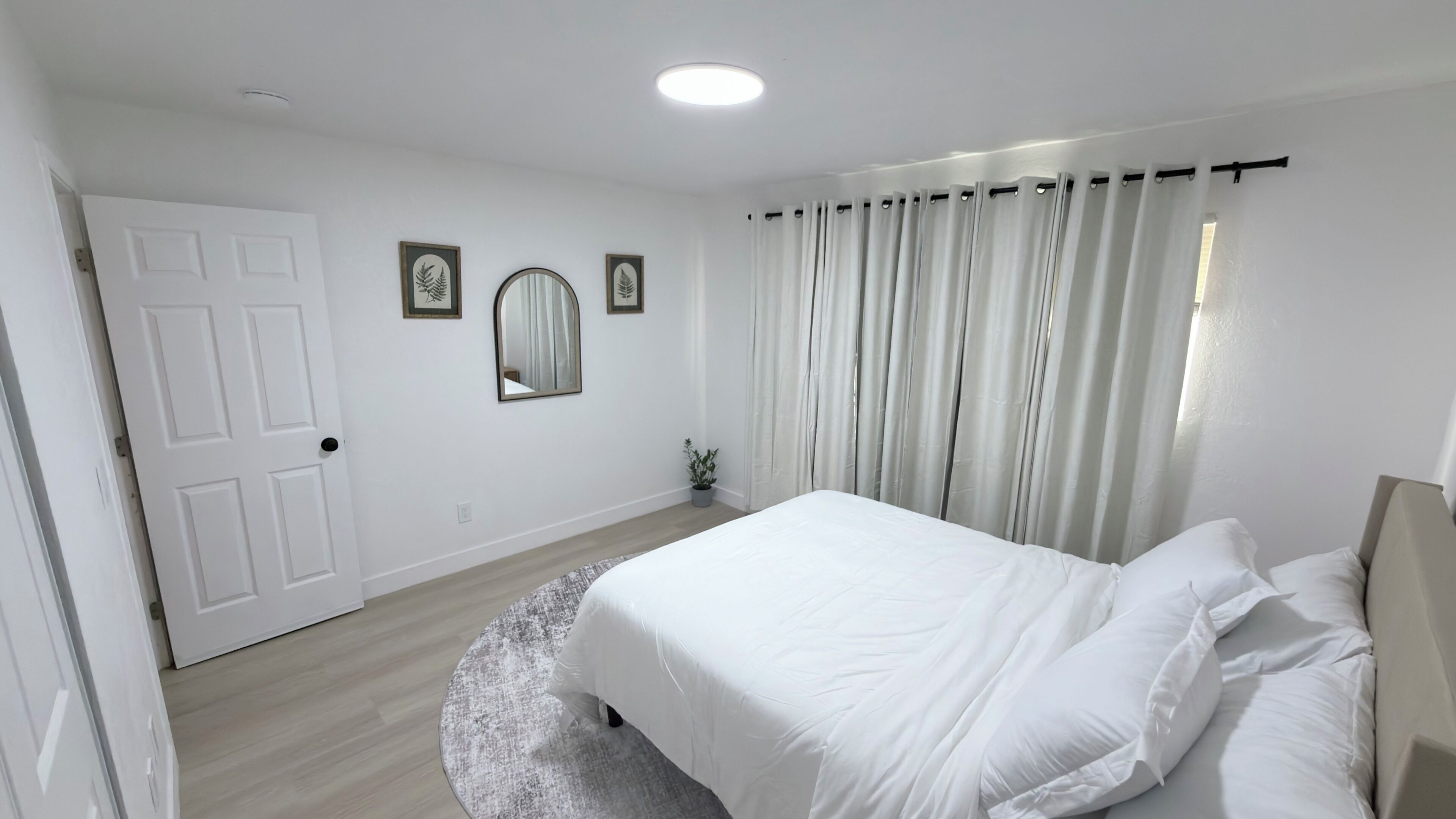 2 dormitorios, tabla de planchar con plancha, wifi y ropa de cama