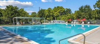Lake Conroe Retreat: Peace & Fun