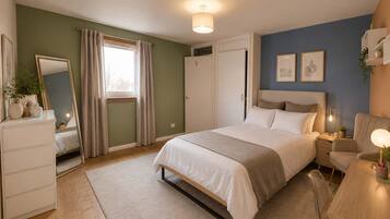 Desk, iron/ironing board, travel cot, WiFi