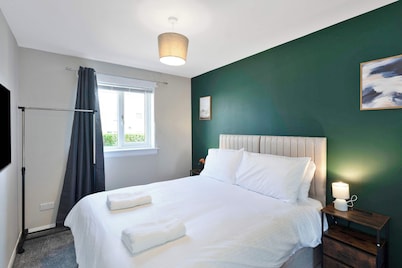 Family & Contractor Stay - Parking - Nr Edinburgh