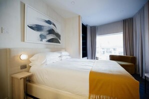 Superior Double Room - Dundas Ode House (Toronto)