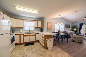 Coffee/tea maker, fridge, microwave, oven