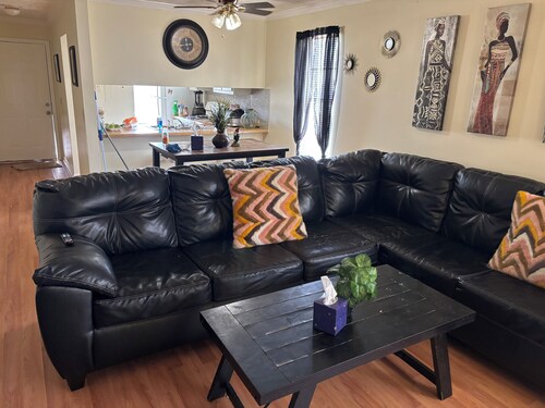 Charming 2-bedroom townhome with AC in Lithonia