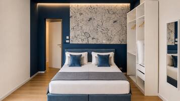 Habitación doble Deluxe, para no fumadores, Terraza | Sábanas de algodón egipcio, ropa de cama de alta calidad y minibar
