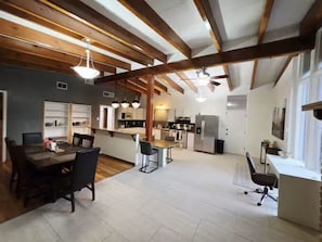 Dining - Full house add Spacious 4-bedroom house in El Paso with AC (El Paso)