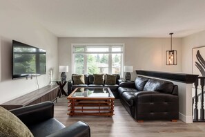 TV, foosball, offices - Local Coffee,75 min Banff, New Reno New Everything (Calgary)