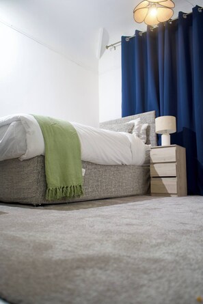 Room - The Bank - Real Liverpool Living - 3 Beds, Garden & Free Parking (Liverpool)