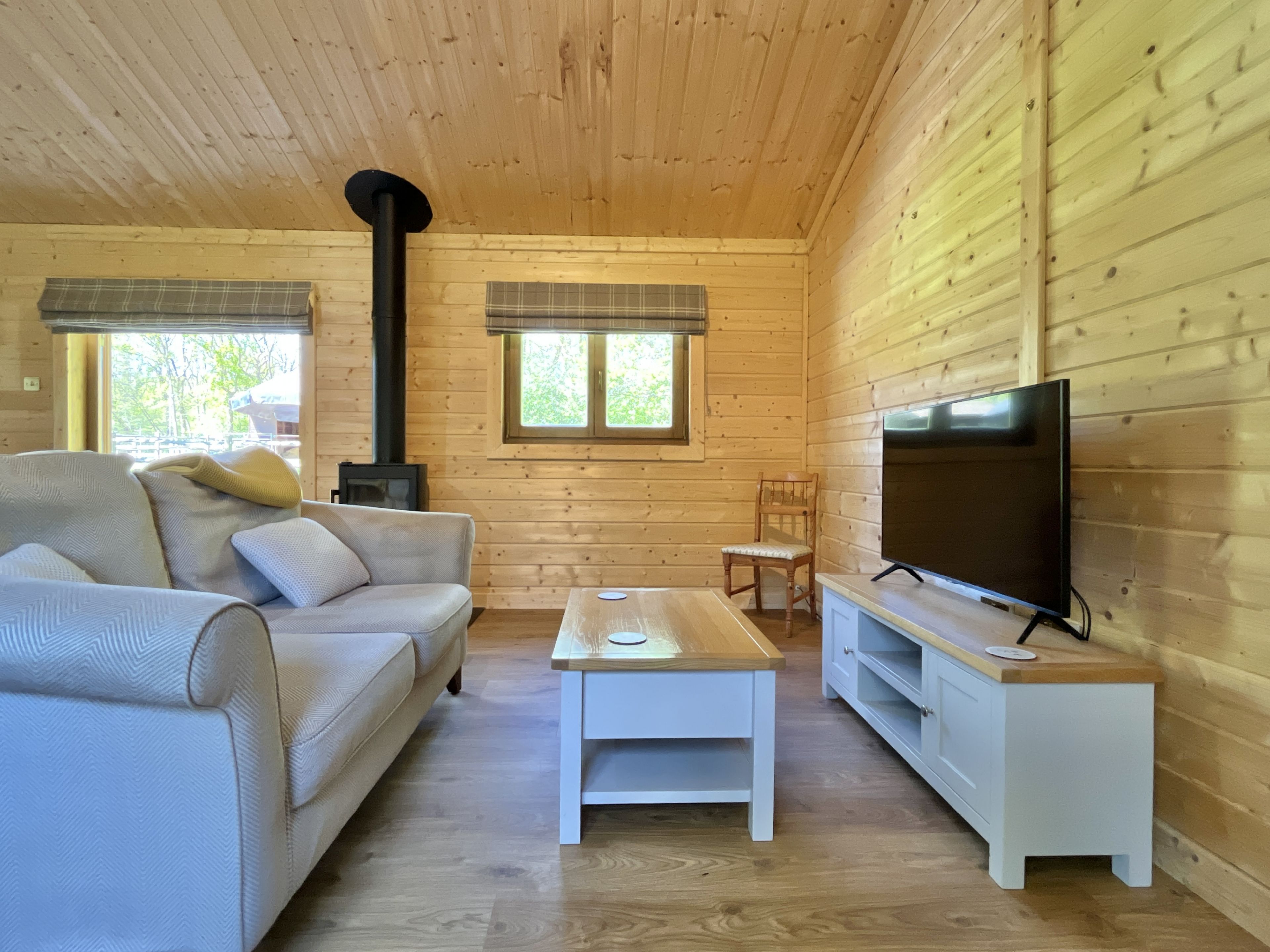 Taylors Copse Cabin By Inspirestays-com - A Cottage That Sleeps 2 Guests In 1 Bedroom - 彼得斯菲爾德