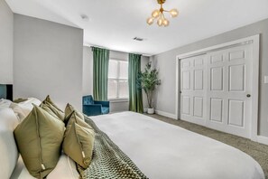 Iron/ironing board, WiFi, bed sheets - Cozy retreat minutes away from FIFA World Cup (Atlanta)