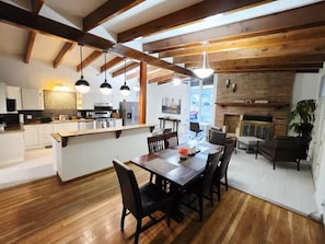 Dining - Stunning Modern 3BR Home with City/Mountain Views (El Paso)