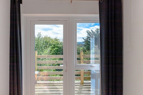 Glastonbury- Tor View- Accommodation