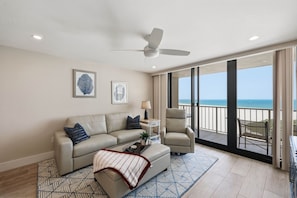TV - Gulf-Front Condo with Pool & Beach Access (Marco Island)