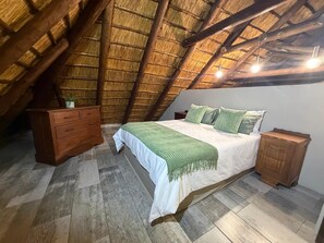 4 habitaciones, tabla de planchar con plancha, wifi y ropa de cama 