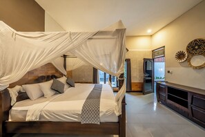 In-room safe, free WiFi - Villa Papat Seminyak (Badung)
