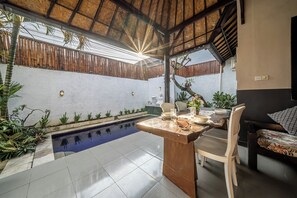 Dining - Villa Papat Seminyak (Badung)