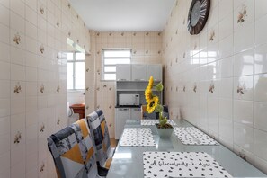 Dining - RJ JACAREPAGUÁ - Cozy and spacious apartment. We accept small pets. (Arraial do Cabo)