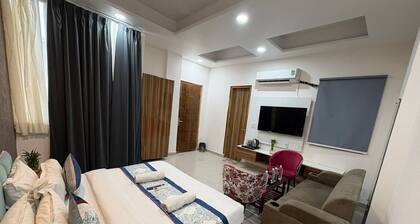 Radiant Hotel and Banquet