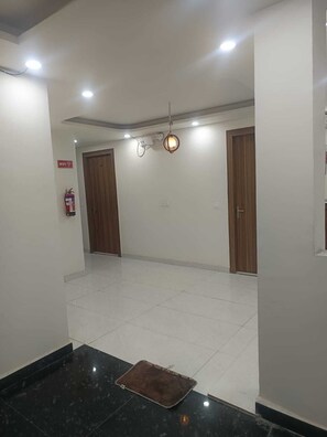 Deluxe Double Room | Interior - Radiant Hotel and Banquet (Noida)