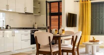 Spacious/modern 2-bedroom apart with AC in vibrant Mindelo & laginha beach view