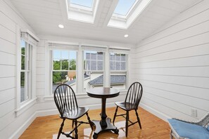 Interior - Pool and tennis court close to Craigville Beach (Centerville)