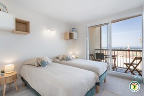 Room - Vrbo Property (FECAMP)