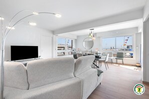 Living area - Vrbo Property (FECAMP)