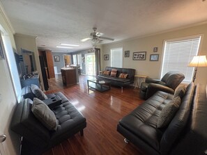 Smart TV - Sportsman ’s Place minutes from Venice Marina (Buras)