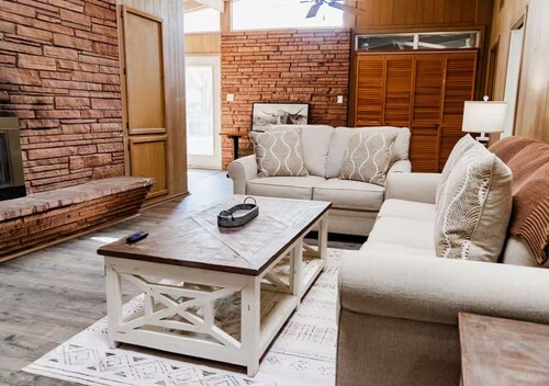 Biggest Group Stay Near Cannon AFB 5BR Sleeps 12