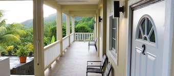 Green Valley Luxe | Modern Studio Style Apartment with Verandah