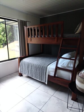 2 habitaciones, wifi, ropa de cama y acceso para silla de ruedas 